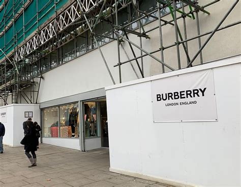 burberry factory shop london price|where to buy Burberry London.